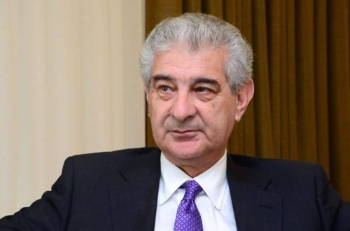 MÜHACİR MÜXALİFƏT VƏTƏNƏ XİDMƏT, YOXSA XƏYANƏT - Əli Əhmədov yazır