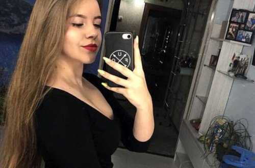 Tüfənglə selfi edən qızın üzü parçalanıb tanınmaz hala düşdü - FOTO