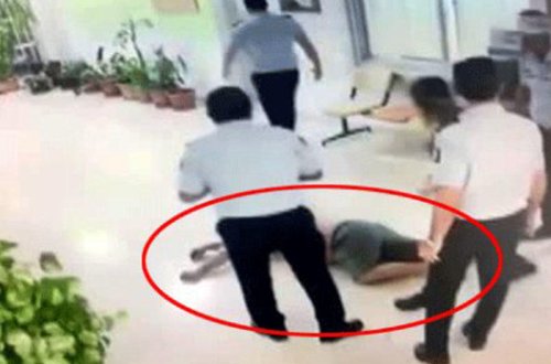 Polis məmuru turisti bölmədə BELƏ DÖYÜB - Barəsində QƏRAR VERİLDİ - VİDEO