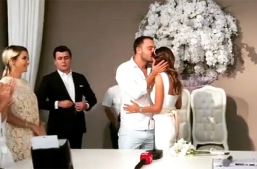 Canlı yayımdan çıxdı, evləndi - FOTO/VİDEO