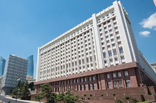 PA-da vəzifəli şəxs işdən çıxarıldı - FOTO