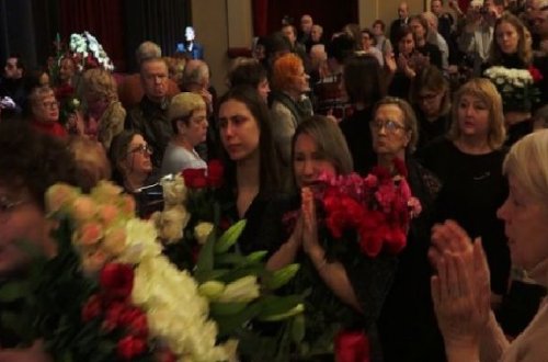 SON DƏQİQƏ: Məşhur müğənni VƏFAT ETDİ - VİDEO