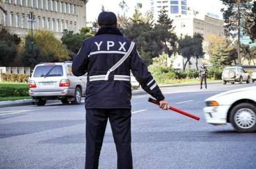 Nişanları tanımayan DYP əməkdaşı (VİDEO)