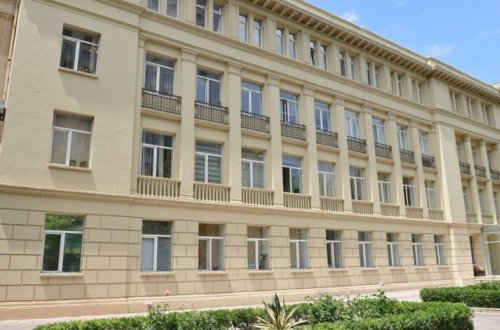 Минобразования: В 61 школу назначены новые директора