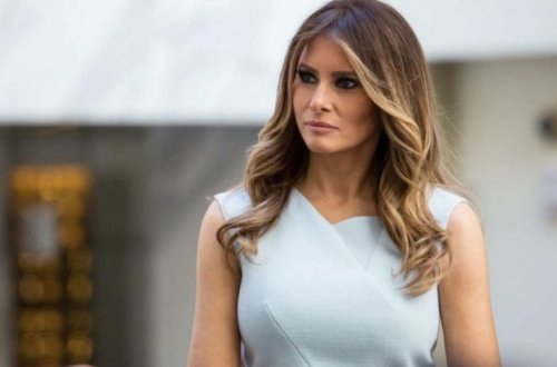 Пальто Мелании Трамп напомнило про теракт 11 сентября и возмутило американцев - ФОТО