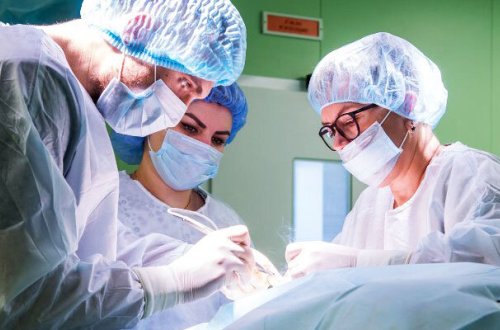 Bakıda qadın göz əməliyyatından sonra öldü