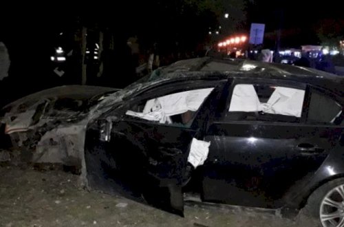 Qubada ağır qəza: BMW-nin təkərləri yerindən çıxdı