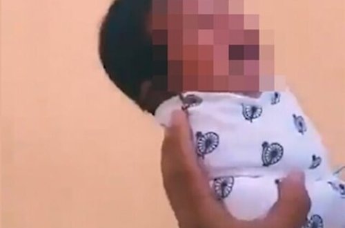 Qundaqdakı körpəyə qarşı 20 yaşlı qardaşından ŞOK ƏMƏL - VİDEO