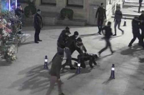 Bakının mərkəzində qan töküldü: kütləvi dava bıçaqlanma ilə bitdi
