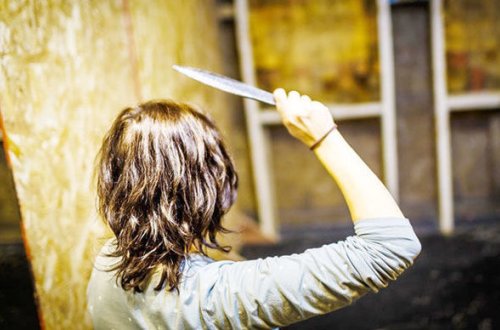 Женщина ранила ножом бывшего мужа