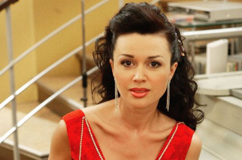 Лечение Анастасии Заворотнюк остановлено