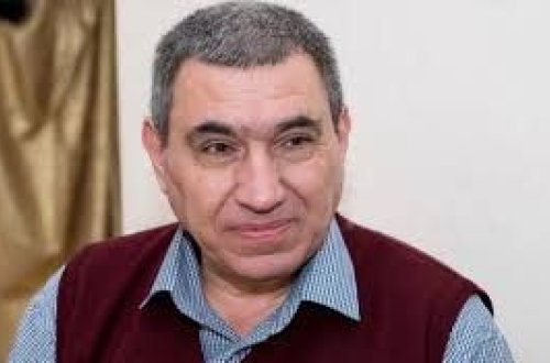  Rəhman Rəhmanov: “Bizim teatrın, sənətimizin incəliyi ondadır ki, bir tamaşada bir neçə rolu oynaya bilirik”