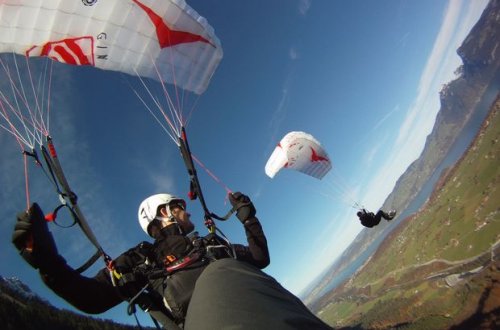Смертельное столкновение парапланеристов - ВИДЕО