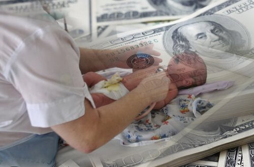 Ağ xalatlı qulyabanılar: Uşaq alveri ilə məşğul olan cinayətkar şəbəkə ifşa olundu