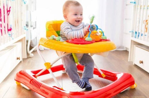 Педиатр рассказала, почему дети ходят на цыпочках и чем это опасно