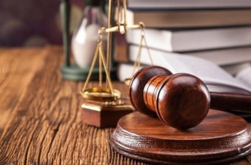 Rüşvətə görə həbsdə olan keçmiş icra məmuru yenidən məhkəmə qarşısında