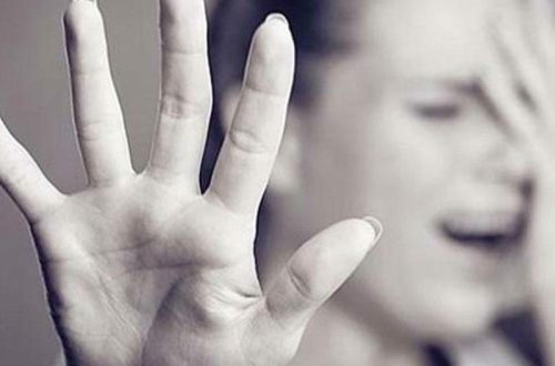 11 polis azyaşlı voleybolçunu zorladı