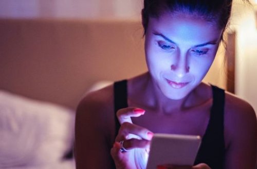 Как гаджеты старят нашу кожу