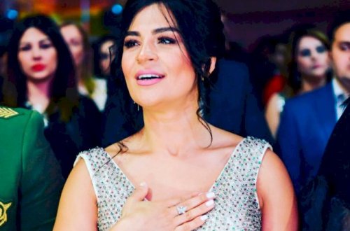 Aynurdan sinəsi açıq paylaşım- Tənqid olundu