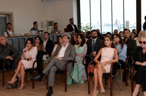 Картина побуждает совершать как можно больше добрых дел. Media.Az предcтавила фильм Лейлы Алиевой - (ВИДЕО)