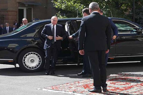 Yerevanda Putinlə jurnalist arasında gərgin anlar (VİDEO)