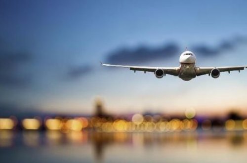 Украинский самолет совершил аварийную посадку