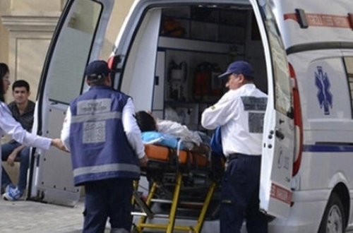 Küçənin ortasında QAN TÖKDÜLƏR: bir-birlərini ürəklərindən bıçaqladılar