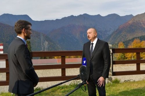 İlham Əliyev Rusiyanın “Rossiya” və “Birinci” televiziya kanallarına müsahibə verib - FOTO/VİDEO