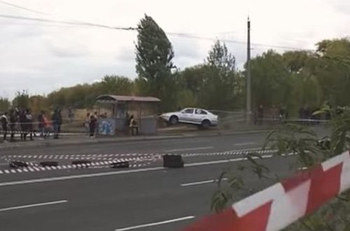 В Украине гоночный автомобиль влетел в толпу зрителей - ВИДЕО