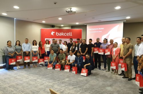 Bakcell öz ənənəsinə sadiq qalaraq jurnalistlər üçün növbəti təlim təşkil edib (FOTO)