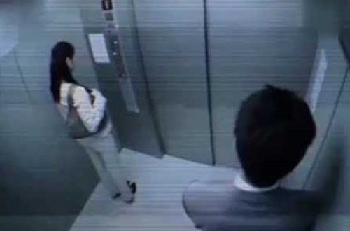 В Баку задержан мужчина, пытавшийся в лифте изнасиловать женщину