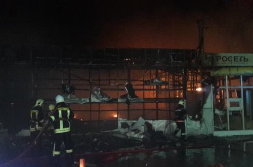 В Баку горит крупный торговый центр - ВИДЕО/ФОТО