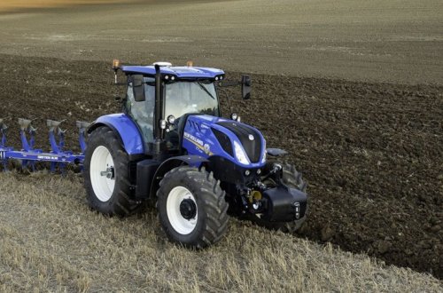 Azərbaycanda payızlıq əkin sahələrinin 77,3 faizində şum başa çatıb