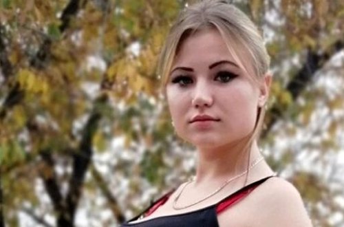 Dəhşət: Öldürdüyü sevgilisinin meyitini parçalayaraq balkondan atdı - FOTO