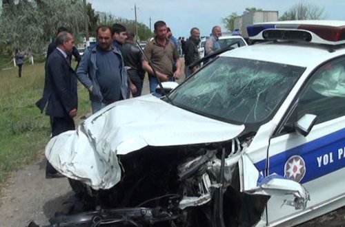 Bakıda polislər yol qəzasında xəsarət aldı