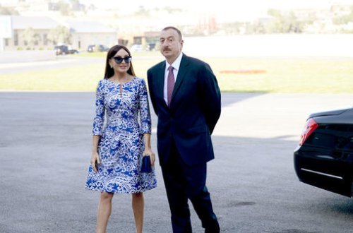 İlham Əliyev və xanımı məcburi köçkünlər üçün salınmış yaşayış kompleksinin açılışında