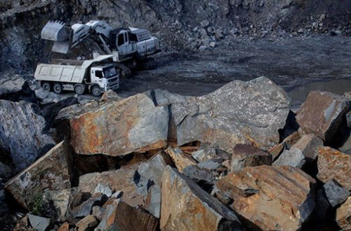 Daş karxanasında ölüm: darvaza kişinin başına dəydi