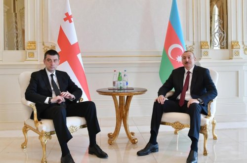 Президент Азербайджана Ильхам Алиев принял премьер-министра Грузии Георгия Гахарию - ФОТО