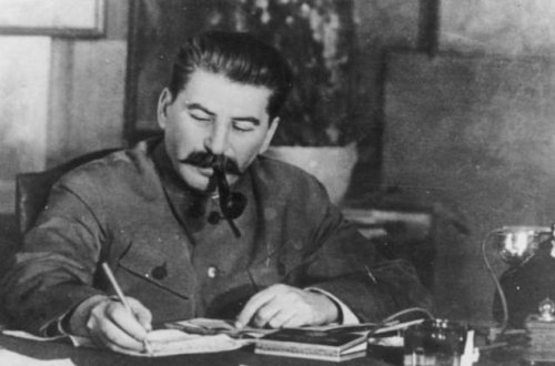 “Qələbə” ordeni alan yeganə general – o, Stalinlə 238 dəfə görüşüb, amma nə marşal olub, nə də “qəhrəman”