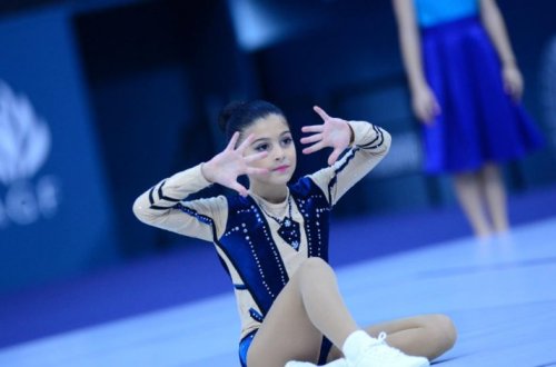 Стартовал первый день соревнований V первенства Азербайджана и Чемпионата Баку по аэробной гимнастике - ФОТО