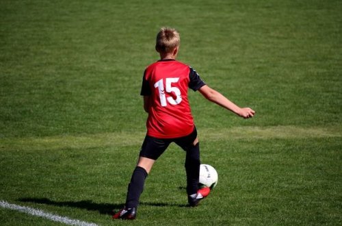 Futbol oynamaq üçün evdən gedən 14 yaşlı oğlan itkin düşdü