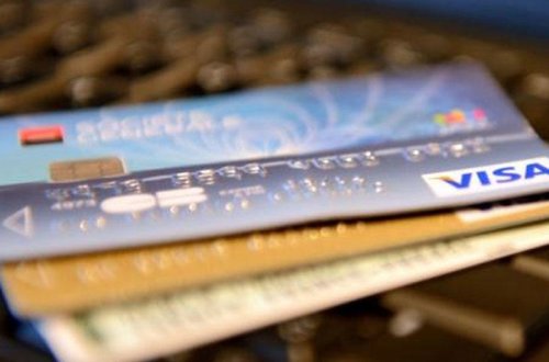 İngiltərədə xalis qızıldan bank kartları hazırlandı