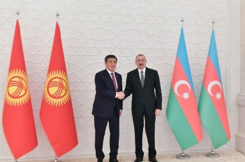 İlham Əliyev Qırğızıstan Prezidenti ilə görüşüb - FOTO