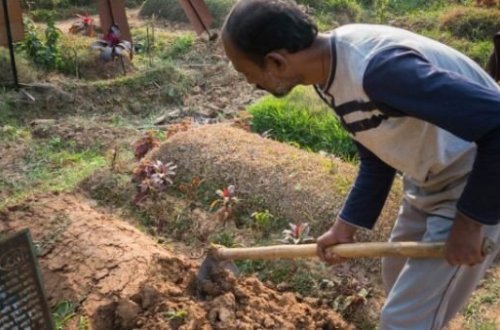 Qan donduran hadisə: qız uşağını diri-diri basdırdılar