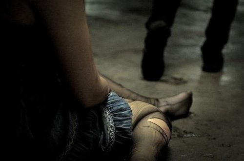 Məşhur müğənniyə təcavüz edildi - FOTO