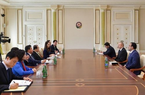 İlham Əliyev görüş keçirib - FOTO