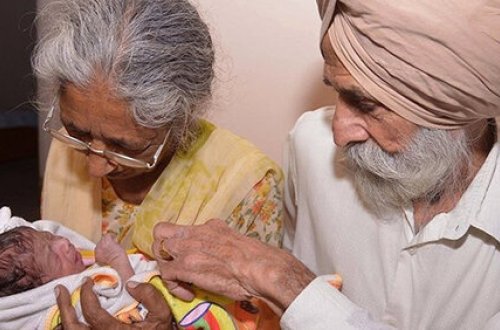 75 yaşlı qadın 80 yaşlı ərindən uşaq doğdu