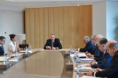 Dövlət başçısı: Hər kəs gördü ki, biz vəziyyəti islahatlar yolu ilə düzəldə bildik