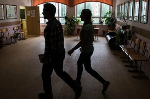 В туалете российской школы нашли тело подростка