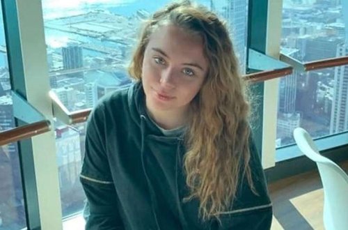 İki cinsiyyət orqanının olduğunu öyrənən 19 yaşlı qız dəhşətə gəldi - FOTOLAR